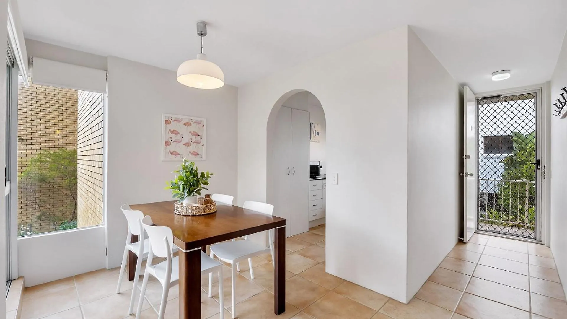 Headlands 10 Two Bedroom Beachside Apartment With Magical Ocean Views Great Value For Money Alexandra Headland