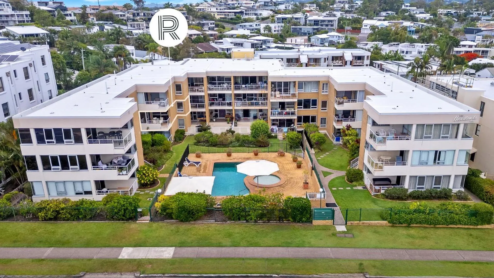 Headlands 10 Two Bedroom Beachside Apartment With Magical Ocean Views Great Value For Money Alexandra Headland